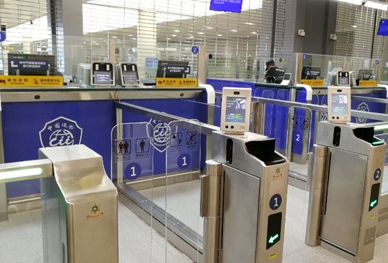 快讯：888官网科技“合作检验一次放杏妆等创新产品亮相港珠澳大桥