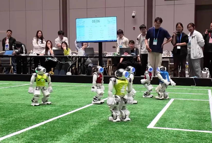 888官网光谷盛创｜现场值守！RoboCup NAO机械人尺度平台官方保险全程在线