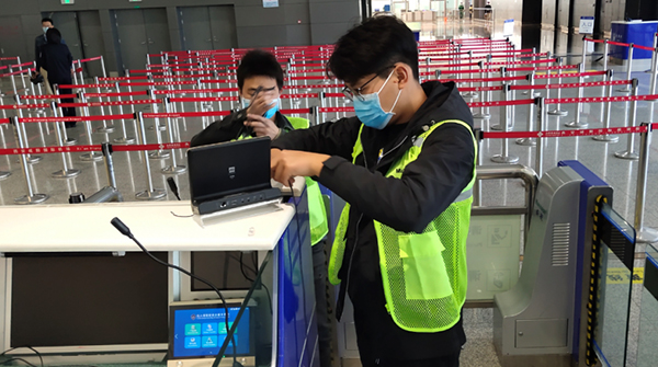 抗击疫情，，，，，，888官网的那些最美逆行者