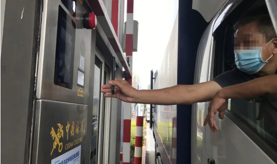 抗击疫情，，，，，，888官网的那些最美逆行者